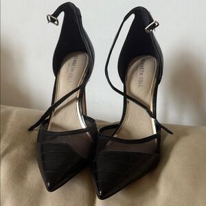 Kenneth Cole Black Strappy Heels Sz 7